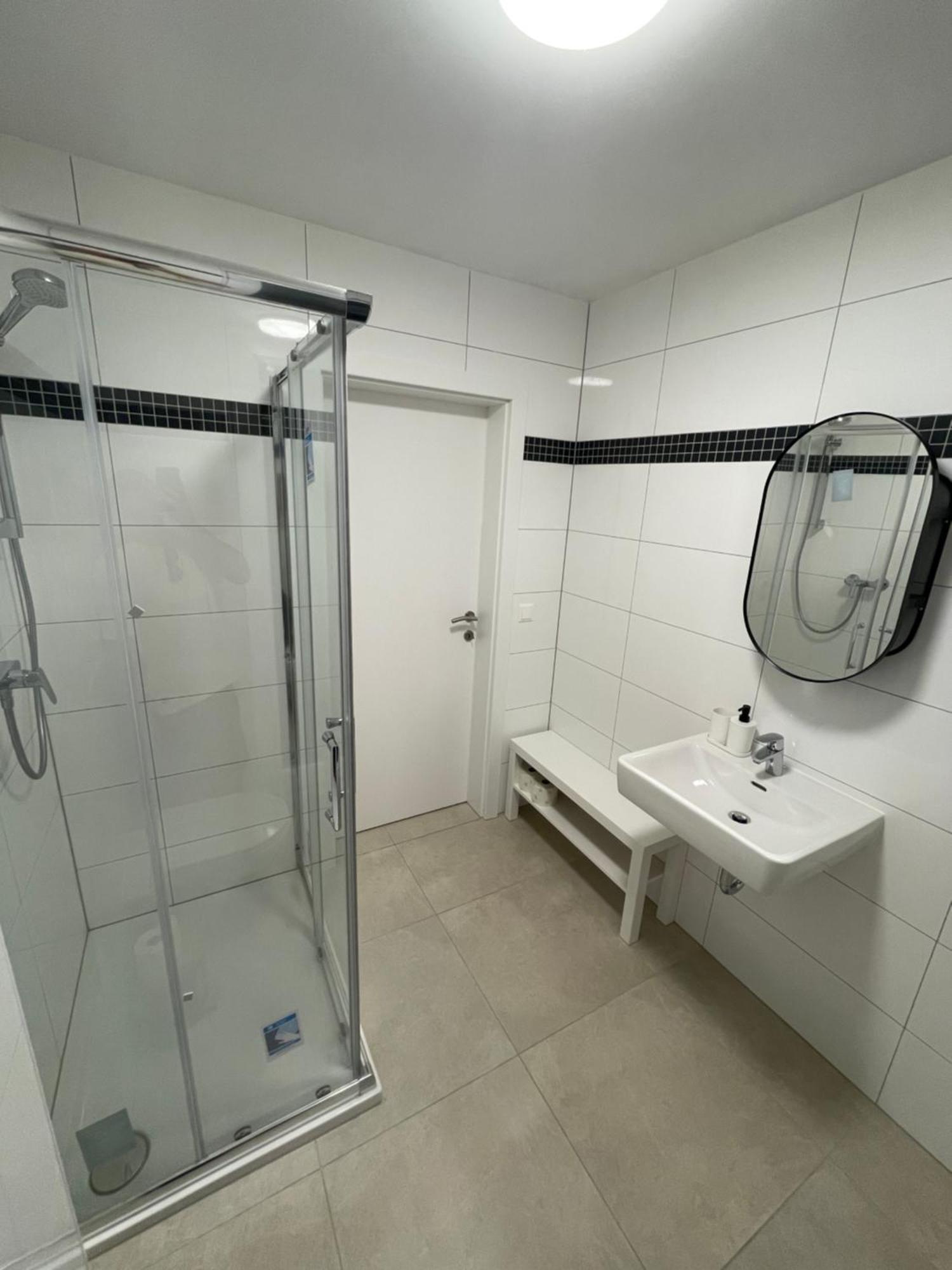 Langenzersdorf Apartment Buitenkant foto