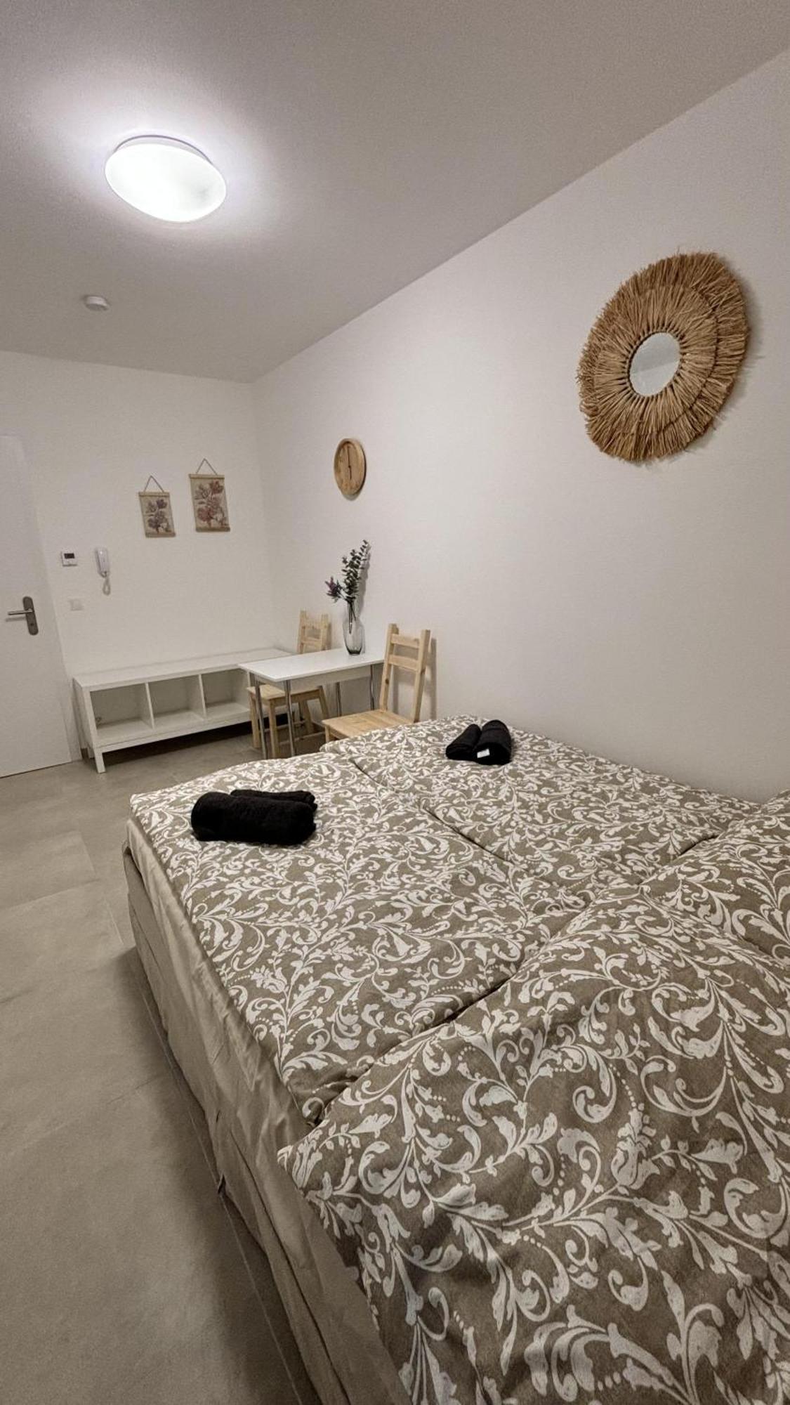 Langenzersdorf Apartment Buitenkant foto