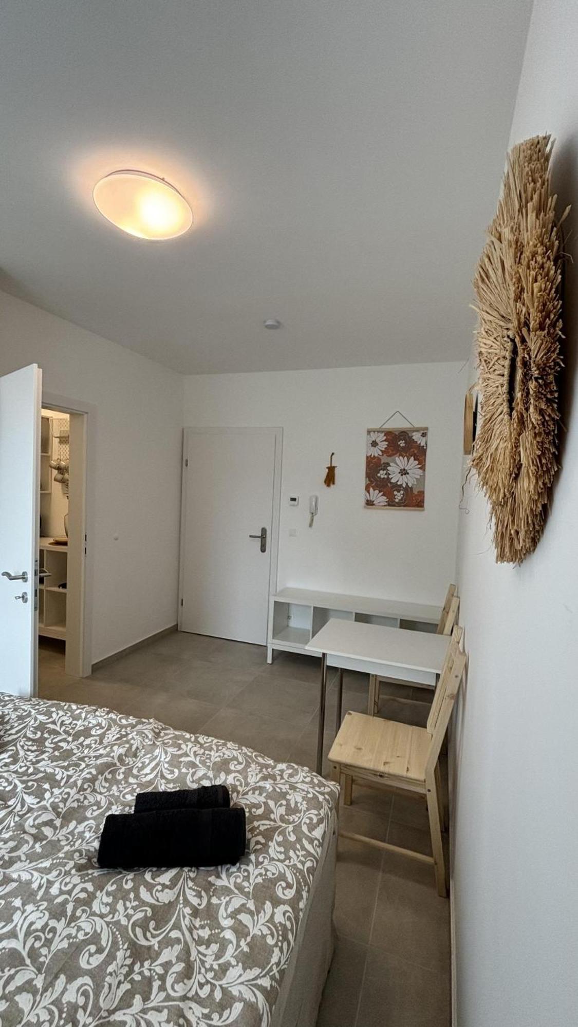 Langenzersdorf Apartment Buitenkant foto