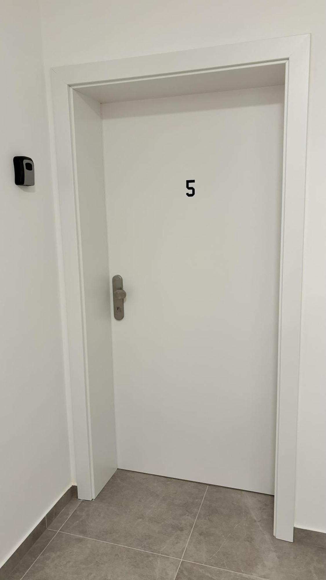 Langenzersdorf Apartment Buitenkant foto