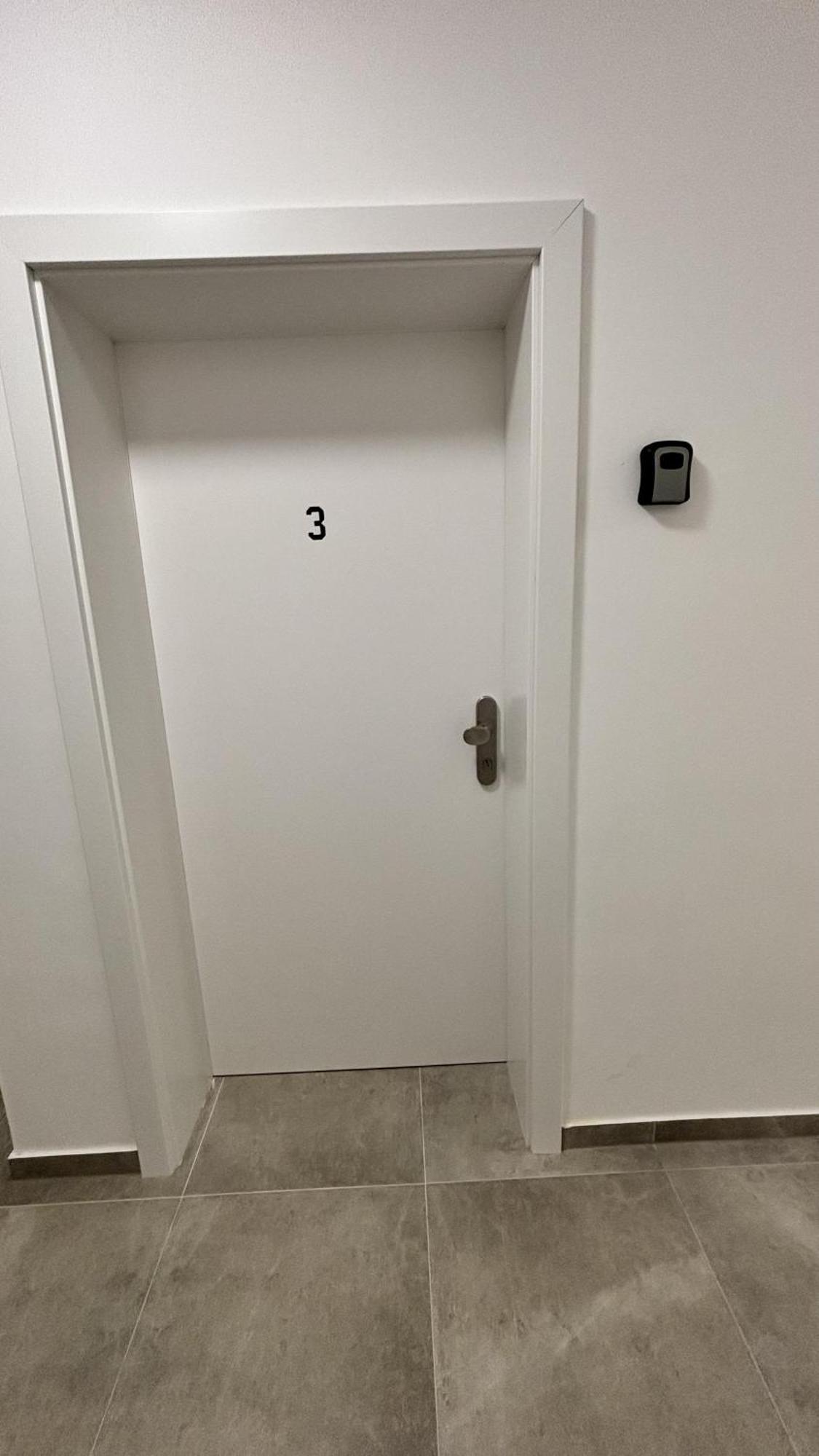 Langenzersdorf Apartment Buitenkant foto